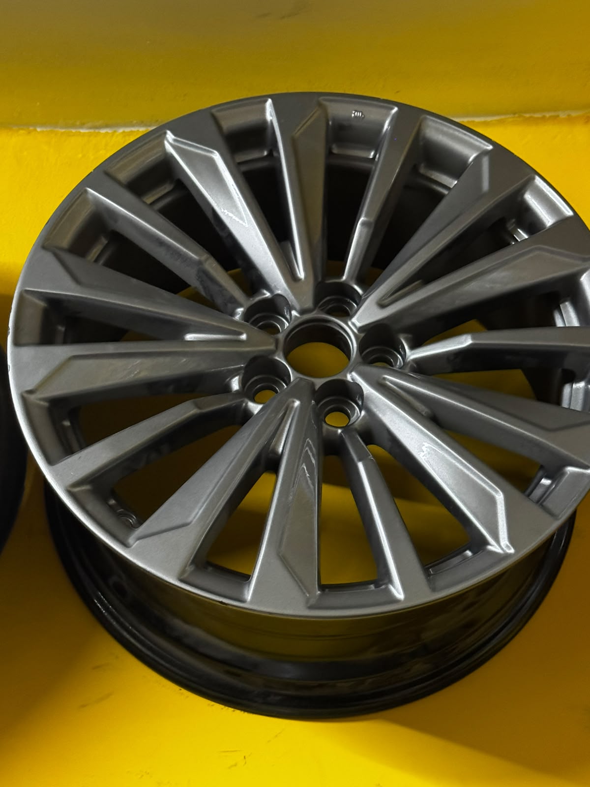 Rines Nuevos y de Segunda - Incluye Válvulas de Lujo